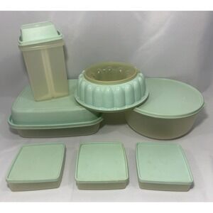 Lot‎ Of 7 With Lids- Vintage Tupperware 1202-2 , 1203-5 , 670-1 - Jello, Pickle